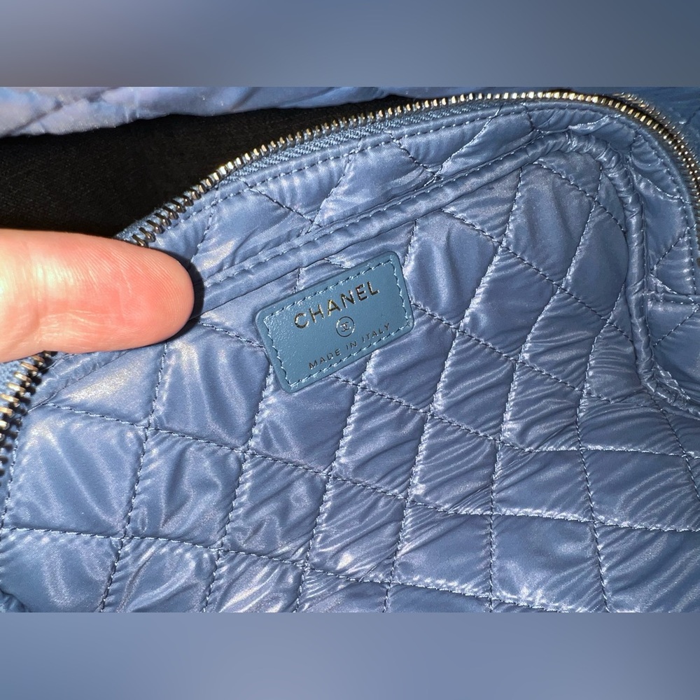 CHANEL CC denim Double Zip Vanity Case - Picture 12 of 14